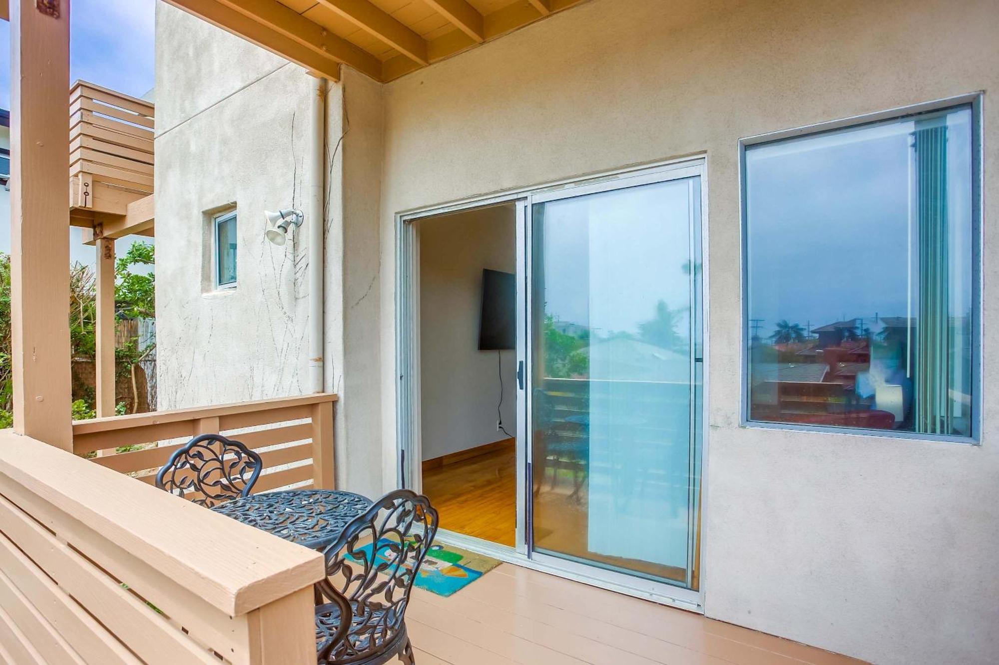 Rooftop Patio Ocean Views Surf Break Steps Away Holiday home *